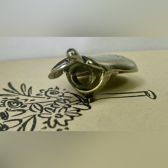 Brand New Old Stock Pear Shaped Lead Free Pewter Tussie Mussie Posy Holder Pin - Picture 13 of 15
